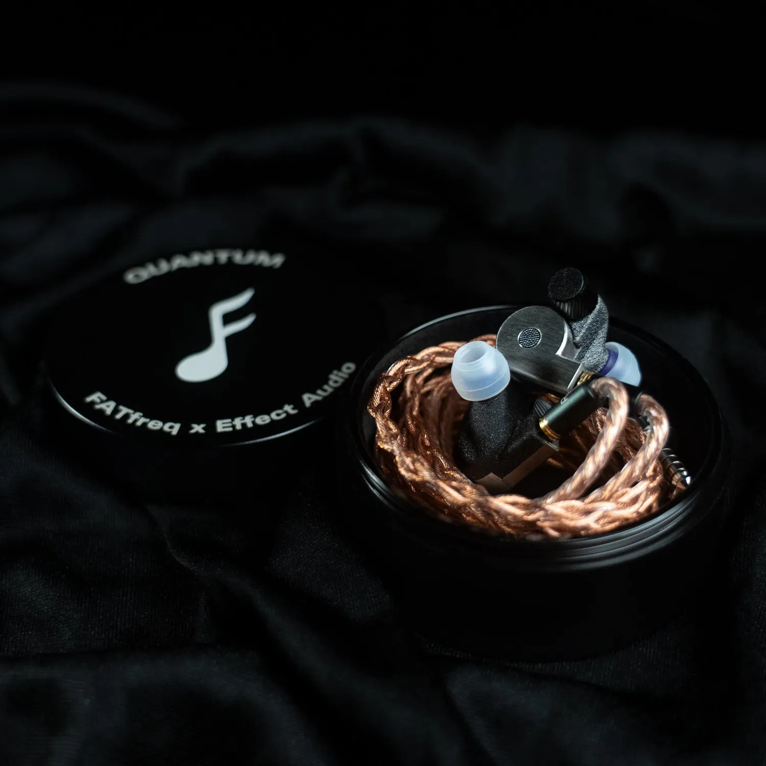 Fatfreq Quantum planar in-ear monitor met Noah module