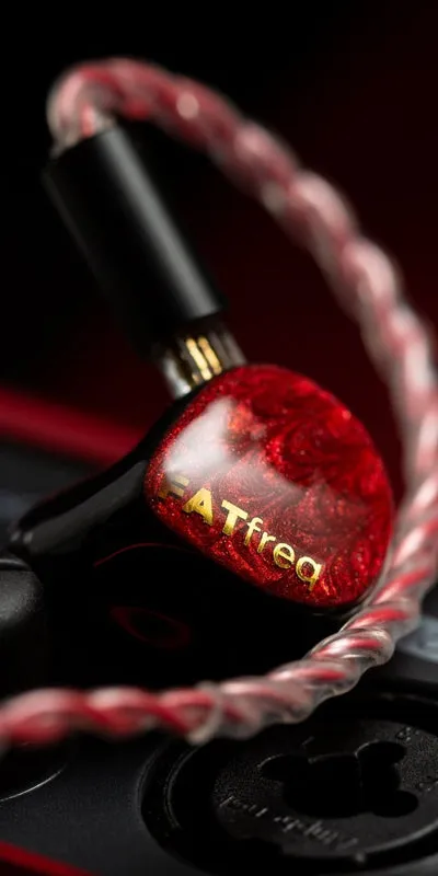 Fatfreq Scarlet Mini Universals in-ear oordopjes bas