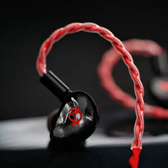 Fatfreq Deuce x HBB In-Ear Monitor Oordopjes Zwart met Bas