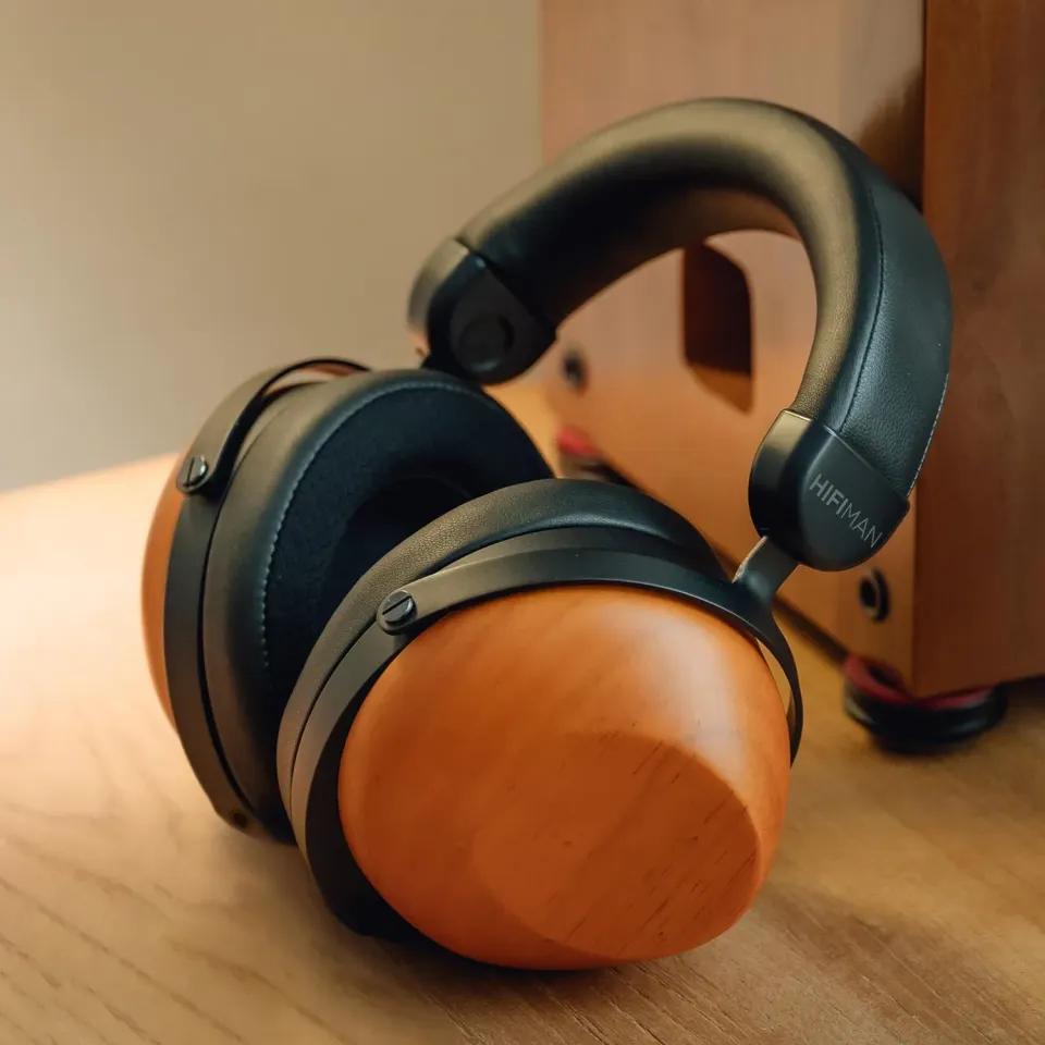 HIFIMAN HE-R10 Dynamic koptelefoon gesloten hout